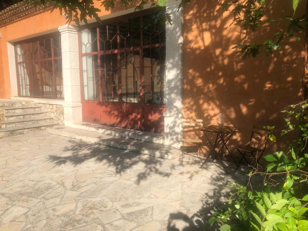Le Pool House - Private Jacuzzi - Mas Des Sous Bois Hotel Ventabren Luaran gambar