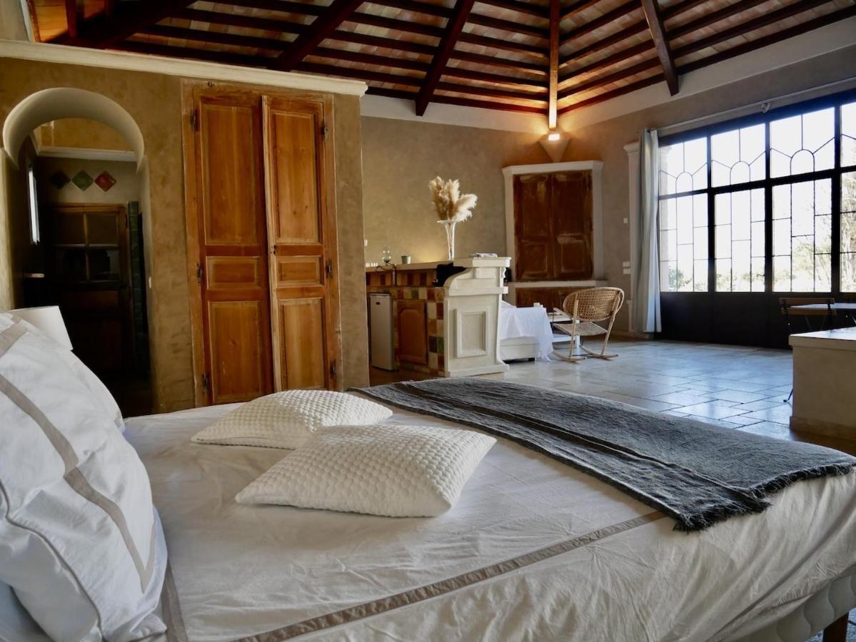 Le Pool House - Private Jacuzzi - Mas Des Sous Bois Hotel Ventabren Luaran gambar