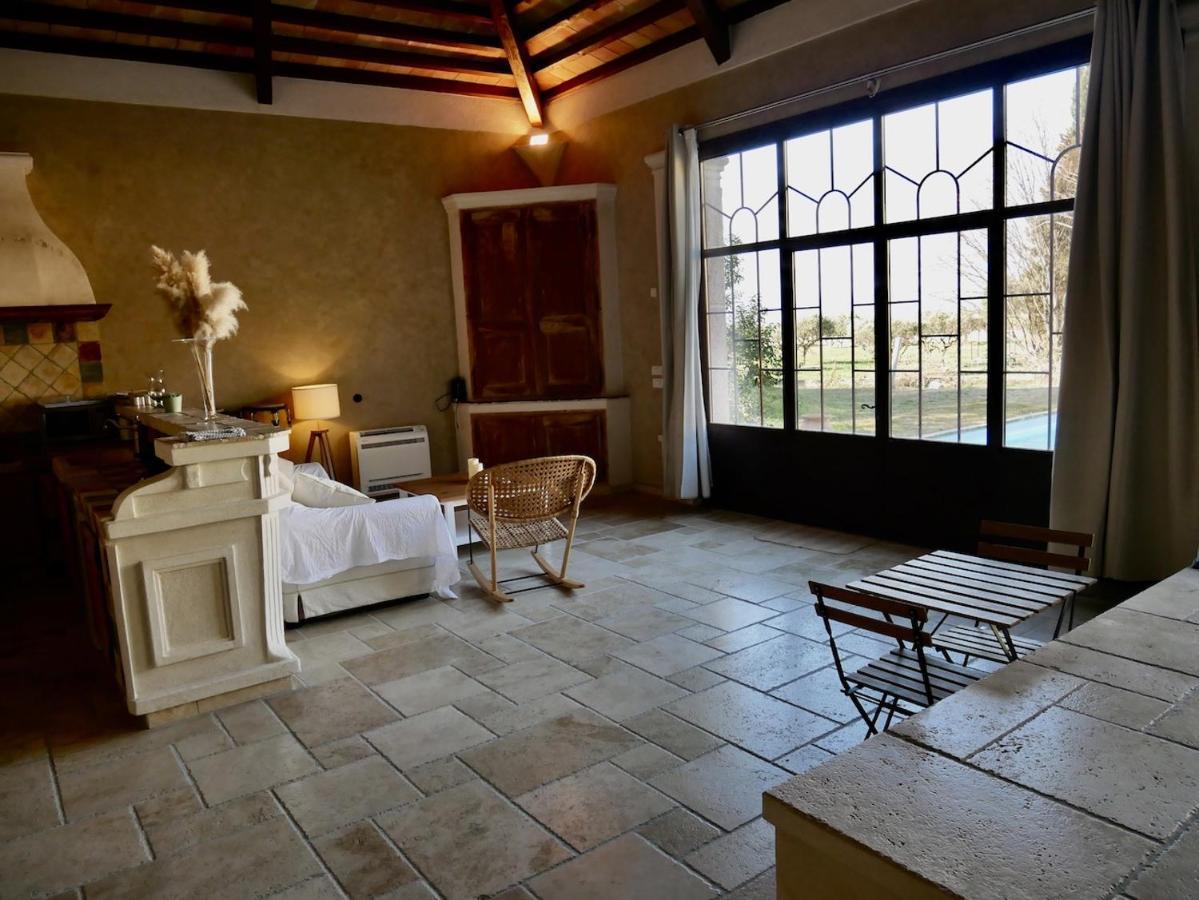 Le Pool House - Private Jacuzzi - Mas Des Sous Bois Hotel Ventabren Luaran gambar